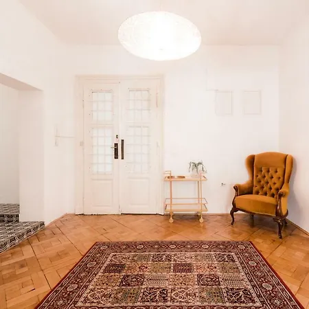 Gosposvetska Apartamento *